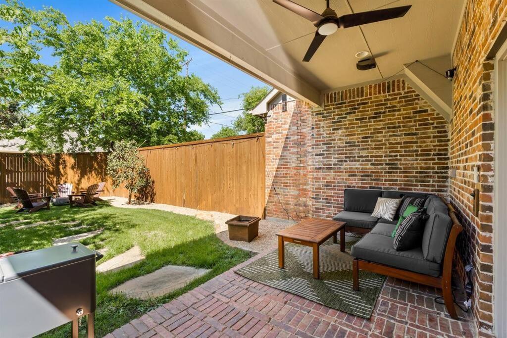 Luxury 4Br Dallas Home With Game Room And Fire Pit Exterior photo